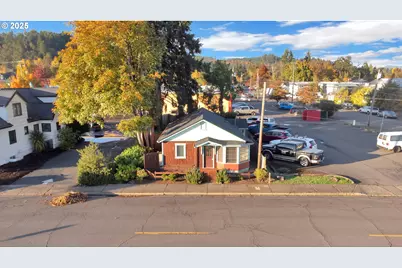 728 E Whiteaker Ave, Cottage Grove, OR 97424 - Photo 35