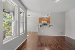 697 NE 162nd Ave, Portland, OR 97230 - Photo 7