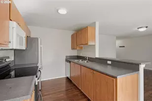 697 NE 162nd Ave, Portland, OR 97230 - Photo 15