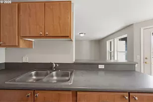 697 NE 162nd Ave, Portland, OR 97230 - Photo 17