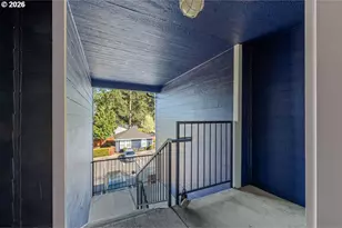 697 NE 162nd Ave, Portland, OR 97230 - Photo 3