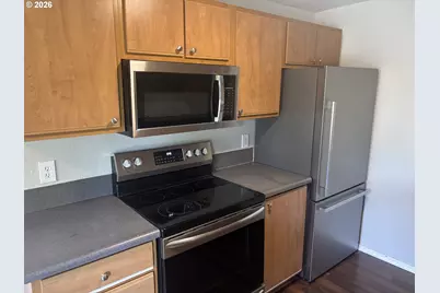 697 NE 162nd Ave #308, Portland, OR 97230 - Photo 9