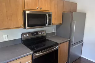 697 NE 162nd Ave, Portland, OR 97230 - Photo 9
