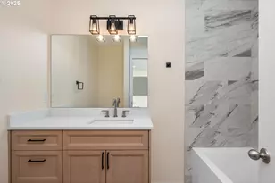 3140 NE Rocky Butte Ln, Portland, OR 97220 - Photo 31