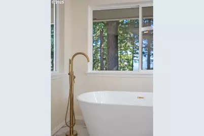 3140 NE Rocky Butte Ln, Portland, OR 97220 - Photo 29