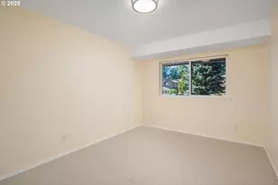 3140 NE Rocky Butte Ln, Portland, OR 97220 - Photo 33