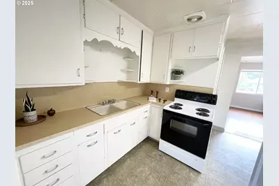 245 Madrona Ave, Salem, OR 97302 - Photo 27