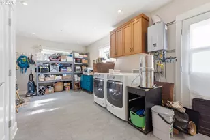 7100 SE Harrison Ct, Portland, OR 97215 - Photo 41