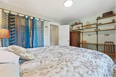7100 SE Harrison Ct, Portland, OR 97215 - Photo 15