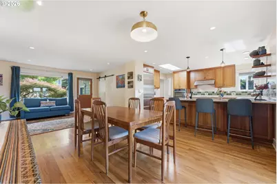 7100 SE Harrison Ct, Portland, OR 97215 - Photo 5