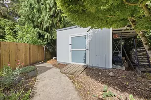7100 SE Harrison Ct, Portland, OR 97215 - Photo 43