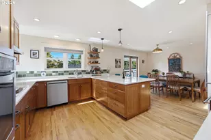 7100 SE Harrison Ct, Portland, OR 97215 - Photo 7