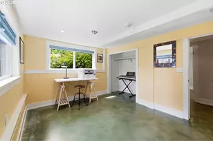 7100 SE Harrison Ct, Portland, OR 97215 - Photo 35