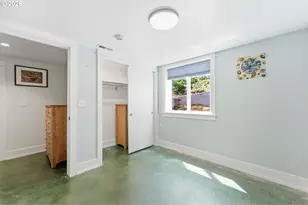 7100 SE Harrison Ct, Portland, OR 97215 - Photo 33