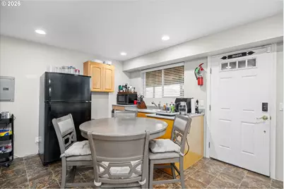805 Queens Ave, Creswell, OR 97426 - Photo 25