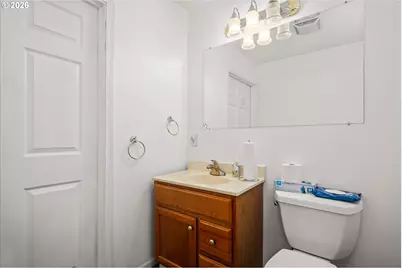 805 Queens Ave, Creswell, OR 97426 - Photo 19