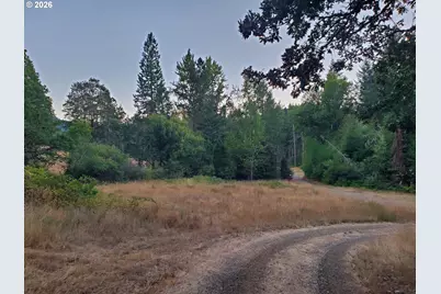 862 Autumn Ln, Glendale, OR 97442 - Photo 39