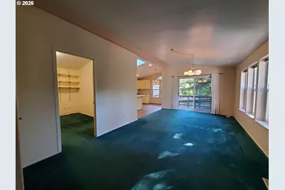 862 Autumn Ln, Glendale, OR 97442 - Photo 5