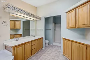 862 Autumn Ln, Glendale, OR 97442 - Photo 13