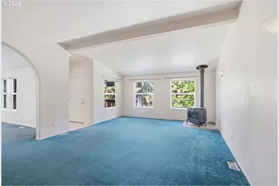 862 Autumn Ln, Glendale, OR 97442 - Photo 9