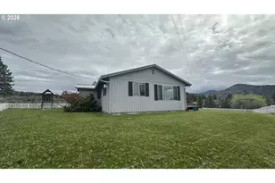 703 Broadway St, Spray, OR 97874 - Photo 25