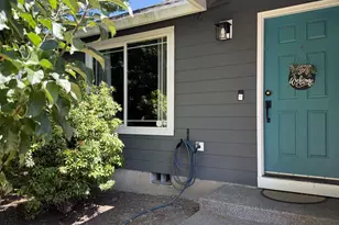 851 Griffin Dr, Monmouth, OR 97361 - Photo 3