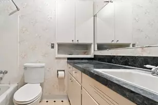 142 NE 10th Ave, Canby, OR 97013 - Photo 9