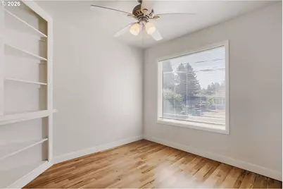 8807 NE Sacramento St, Portland, OR 97220 - Photo 9