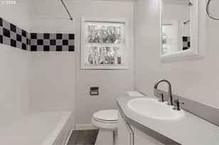 8807 NE Sacramento St, Portland, OR 97220 - Photo 19