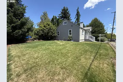 8807 NE Sacramento St, Portland, OR 97220 - Photo 3