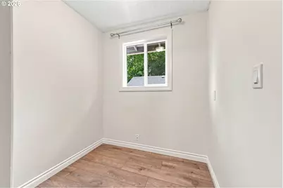 2211 E 32nd St, Vancouver, WA 98663 - Photo 9