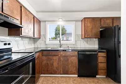 2211 E 32nd St, Vancouver, WA 98663 - Photo 5