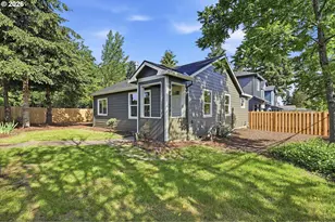 11641 NE Siskiyou St, Portland, OR 97220 - Photo 3