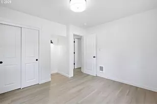 11641 NE Siskiyou St, Portland, OR 97220 - Photo 19