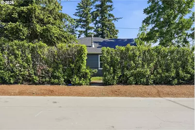 11641 NE Siskiyou St, Portland, OR 97220 - Photo 25