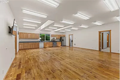 786 Edwards Ave, Coos Bay, OR 97420 - Photo 7