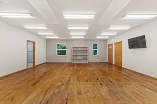 786 Edwards Ave, Coos Bay, OR 97420 - Photo 11