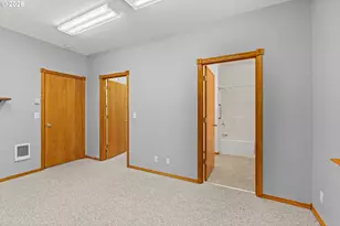 786 Edwards Ave, Coos Bay, OR 97420 - Photo 17