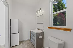 786 Edwards Ave, Coos Bay, OR 97420 - Photo 15