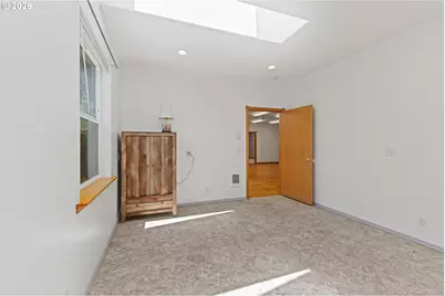 786 Edwards Ave, Coos Bay, OR 97420 - Photo 13