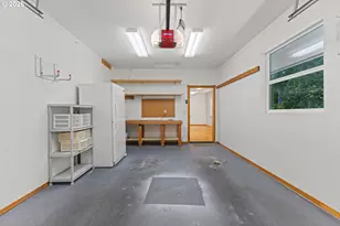786 Edwards Ave, Coos Bay, OR 97420 - Photo 25