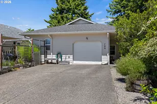 786 Edwards Ave, Coos Bay, OR 97420 - Photo 1