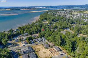 786 Edwards Ave, Coos Bay, OR 97420 - Photo 31