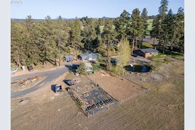 21060 Knott Rd, Bend, OR 97702 - Photo 41