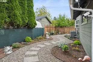 21 NE 194th Ave, Portland, OR 97230 - Photo 39