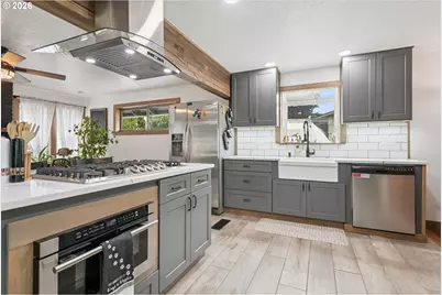 21 NE 194th Ave, Portland, OR 97230 - Photo 15