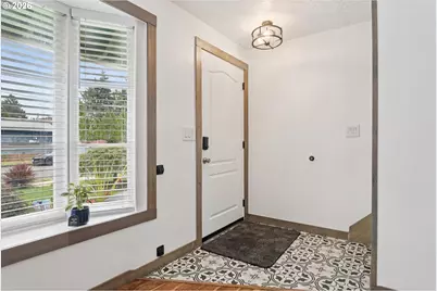 21 NE 194th Ave, Portland, OR 97230 - Photo 5