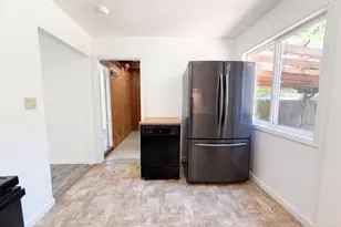 4219 SE Ellis St, Portland, OR 97206 - Photo 13