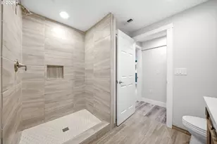 712 NE 195th Ave, Portland, OR 97230 - Photo 23