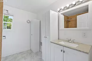 9201 SE 77th Ct, Portland, OR 97206 - Photo 13